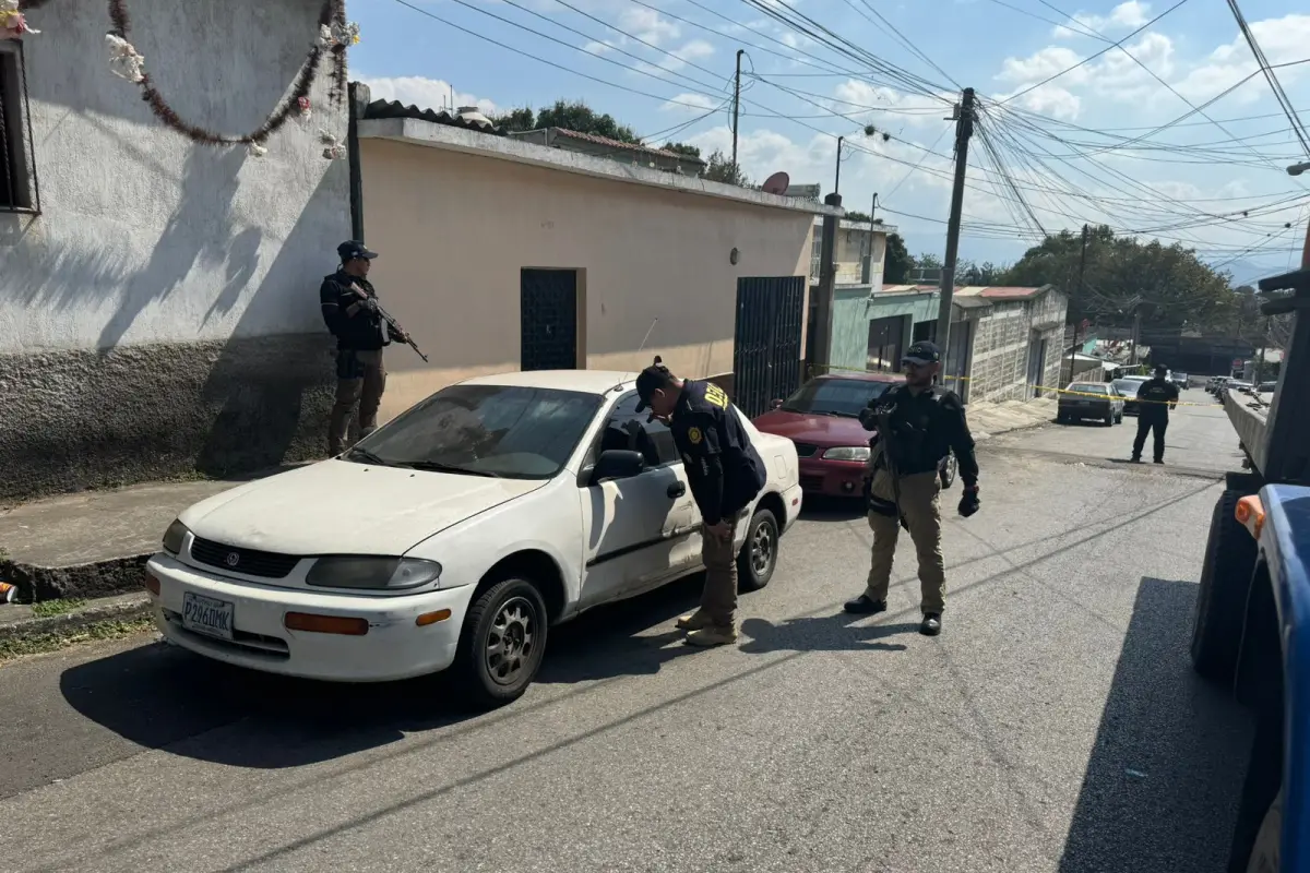 La PNC encontró el carro y ahora espera al MP para las investigaciones correspondientes., PNC de Guatemala.