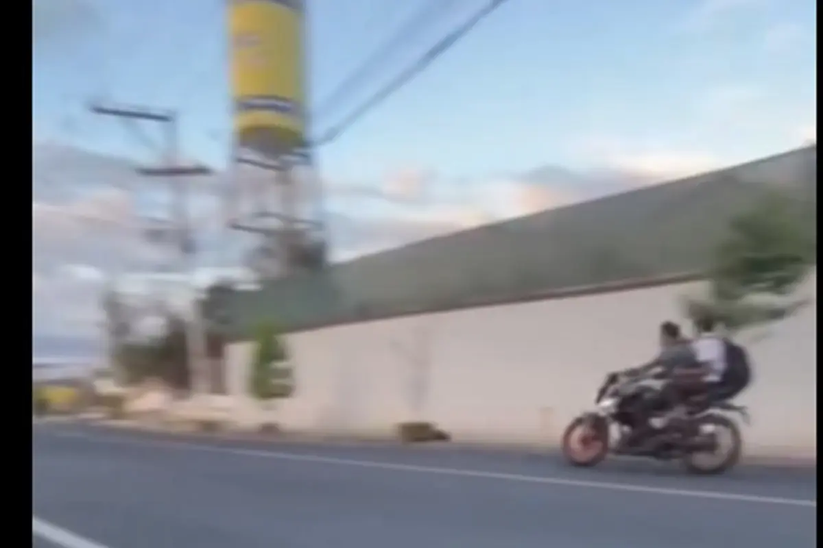 El motorista fue sorprendido en la aldea Cuchilla del Carmen, según las autoridades de este municipio., Captura de pantalla.