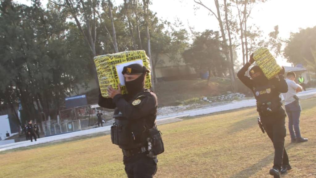 Decomisan 1 mil 39 paquetes de cocaína en Puerto Quetzal | PNC de Guatemala