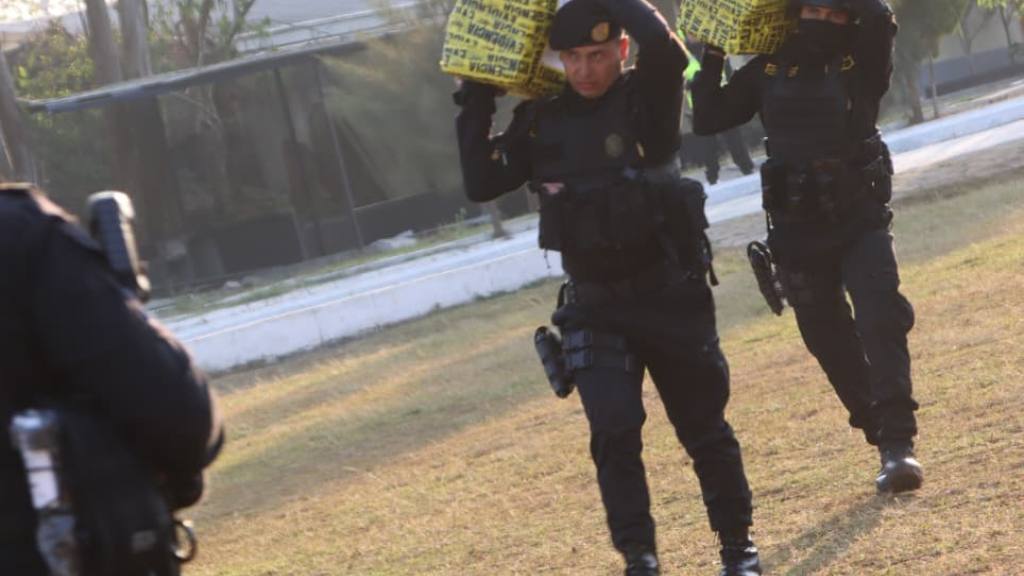 Decomisan 1 mil 39 paquetes de cocaína en Puerto Quetzal | PNC de Guatemala