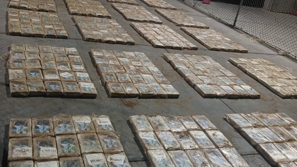 Decomisan 1 mil 39 paquetes de cocaína en Puerto Quetzal | PNC de Guatemala