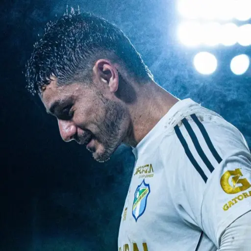 Darwin Lom anuncia su salida de Comunicaciones 