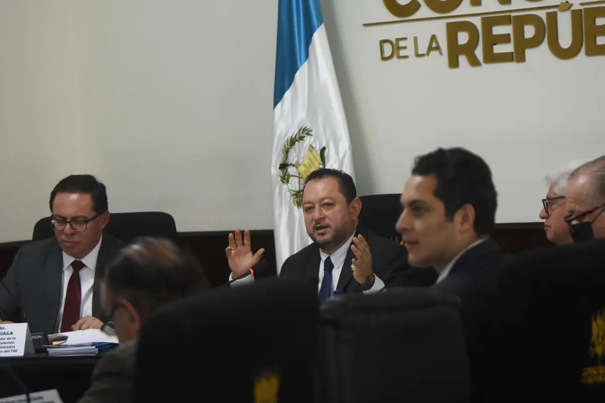 Integrantes de la comisión de postulación para elección de magistrados del TSE en su primera reunión de trabajo, el viernes 23 de enero de 2026., Omar Solís/Emisoras Unidas