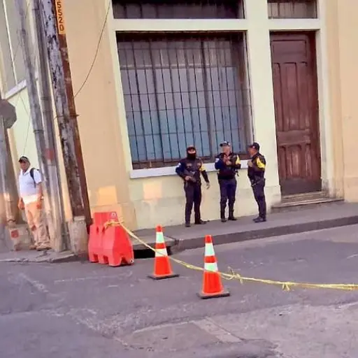 Uno de los cierres implementados por la PNC en la zona 1 capitalina. ,PMT capitalina/Montejo