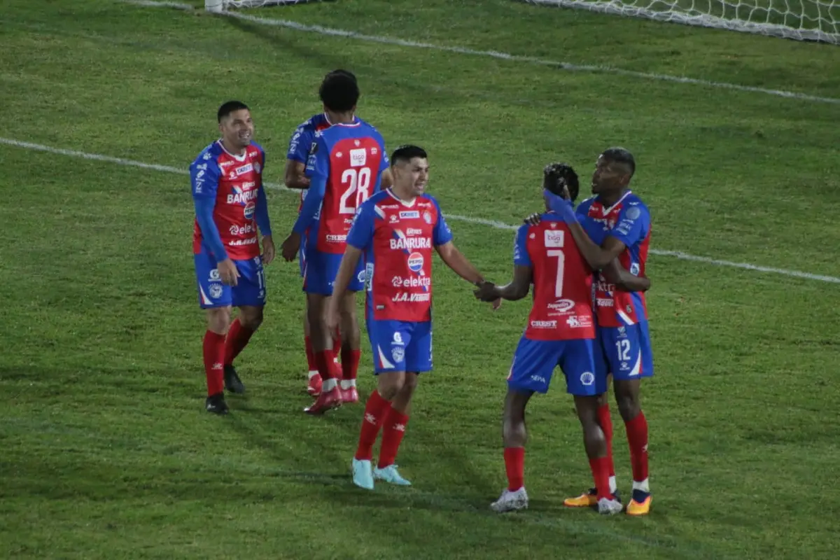 Celebración de Xelajú MC ante Aurora - Willber Colloy