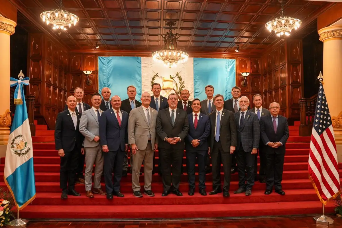 Los legisladores estadounidenses sostuvieron una reunión clave con el presidente, Bernardo Arévalo., Foto Embajada de los Estados Unidos en Guatemala