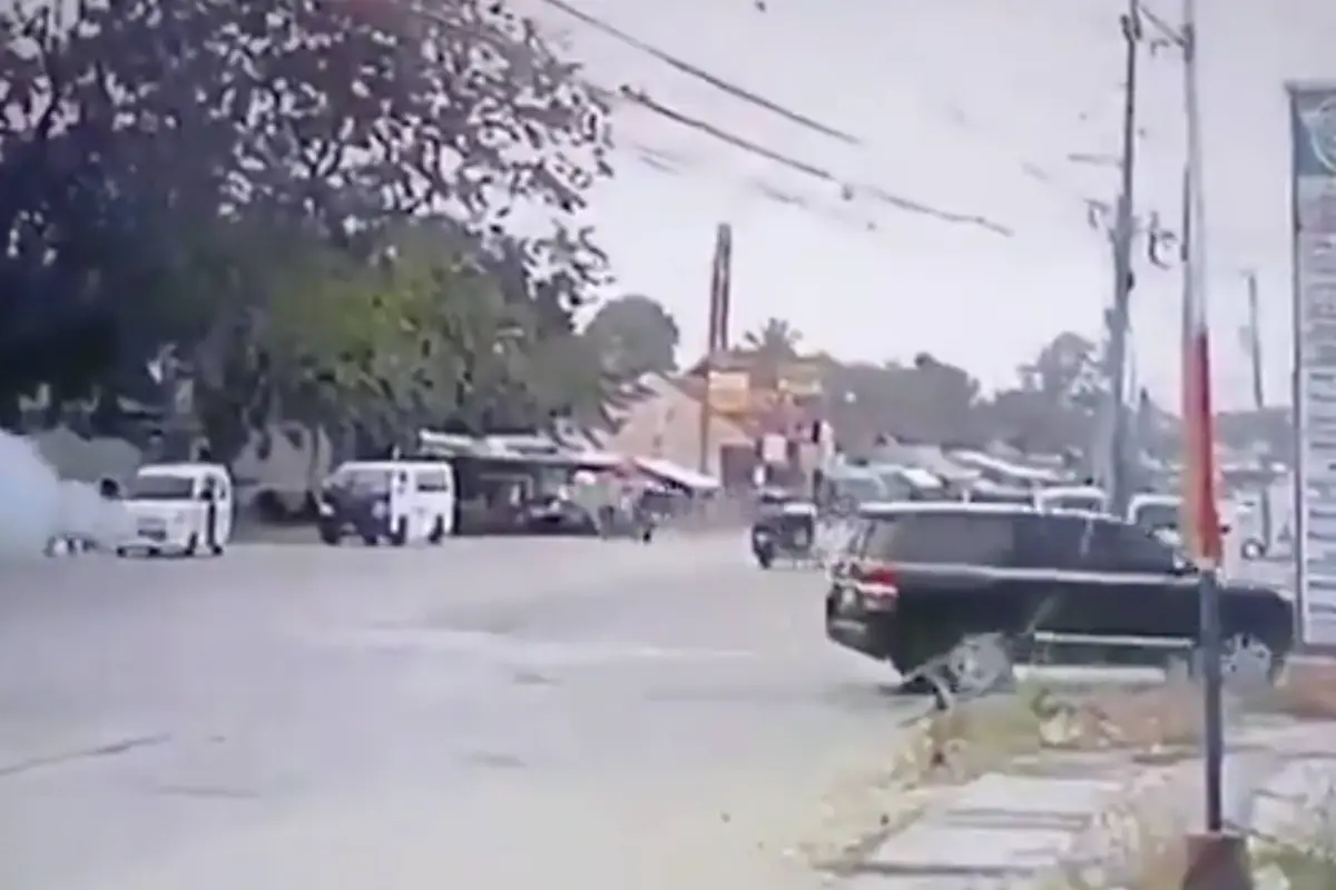 Akmad Mitra Ampautan, alcalde de Shariff Aguak, viajaba junto a sus escoltas. , Captura de pantalla video de X.