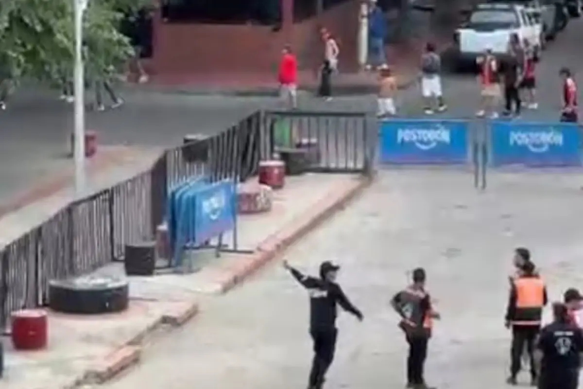 Muere aficionado del Atlético Bucaramanga de Colombia tras disturbios - Caracol Radio