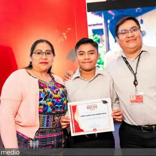 Becas educativas de Claro para 2026 ,Cortesía