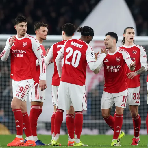 Arsenal ganó la fase liga de la UEFA Champions League 