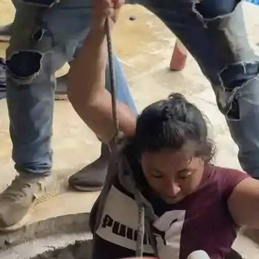 Jennifer protagoniza dramático rescate al descender a un pozo. ,Captura de pantalla video de X.