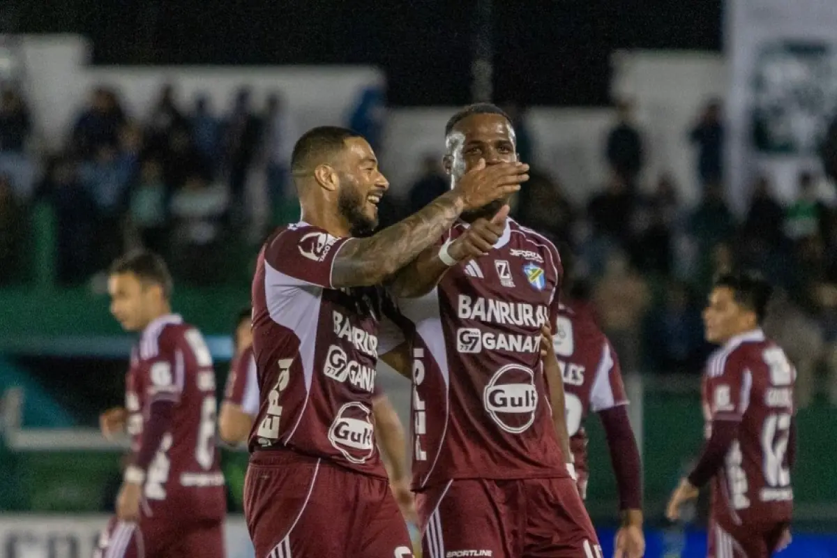 Comunicaciones tras triunfo ante Antigua queda a un paso de salir de la zona del descenso