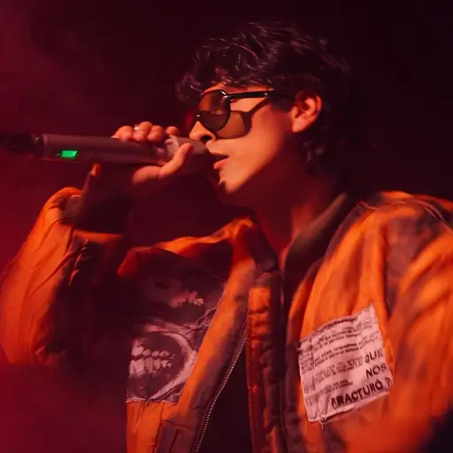 Velarde ,Redes sociales