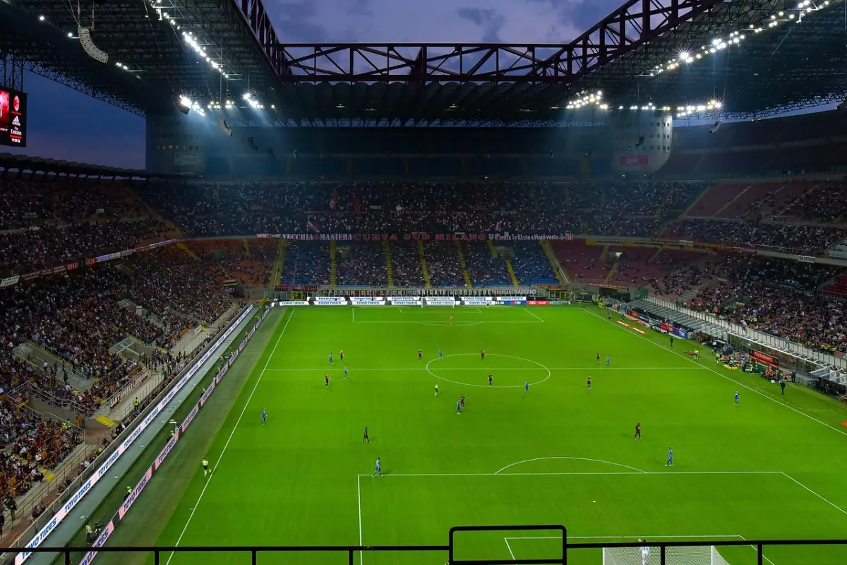 Estadio San Siro, ubicado en la ciudad de Milán, Italia - Pixabay