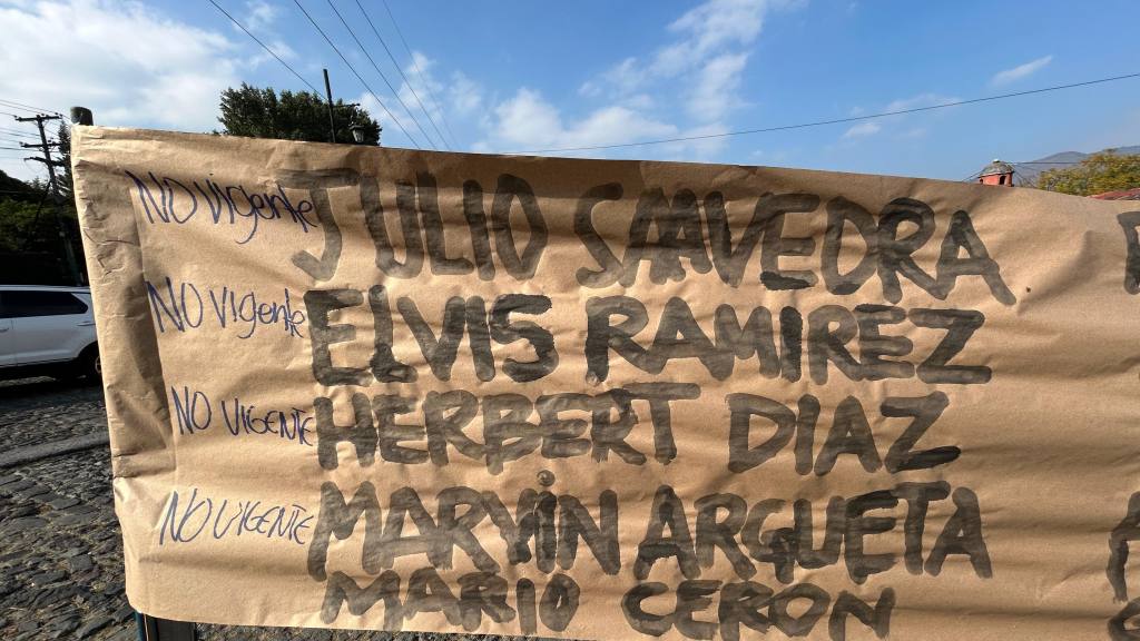 Manifestación en el ingreso a Antigua Guatemala, en el marco de la elección de magistrados de la Corte de Constitucionalidad por parte del CSU - Usac. | Omar Solís/EU