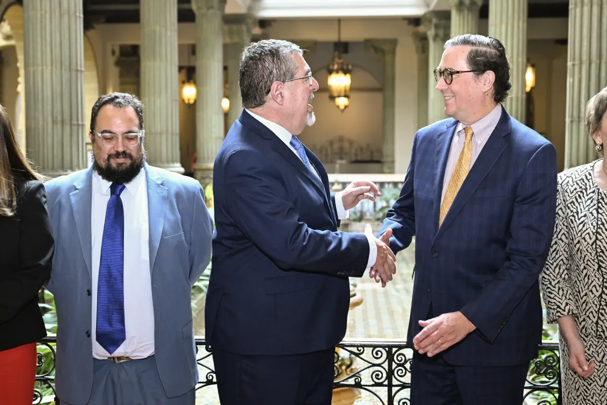 El presidente, Bernardo Arévalo se reunió representantes de la Organización de los Estados Americanos., Foto SCSP