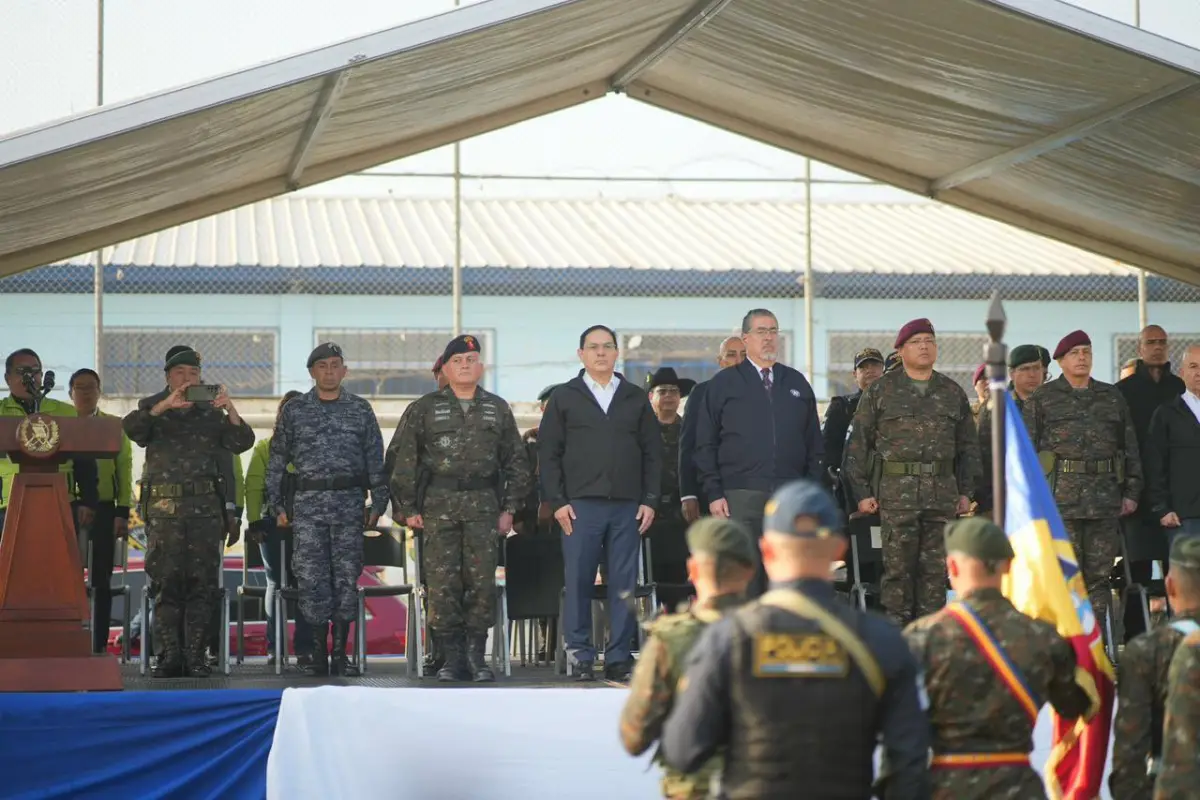 El presidente Bernardo Arévalo y autoridades de Gobernación y Defensa lanzaron la la operación “Centinela Metropolitano”., Gobierno de Guatemala