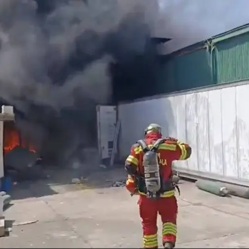 El incendio consume una bodega en Villa Nueva. ,PMT de Villa Nueva