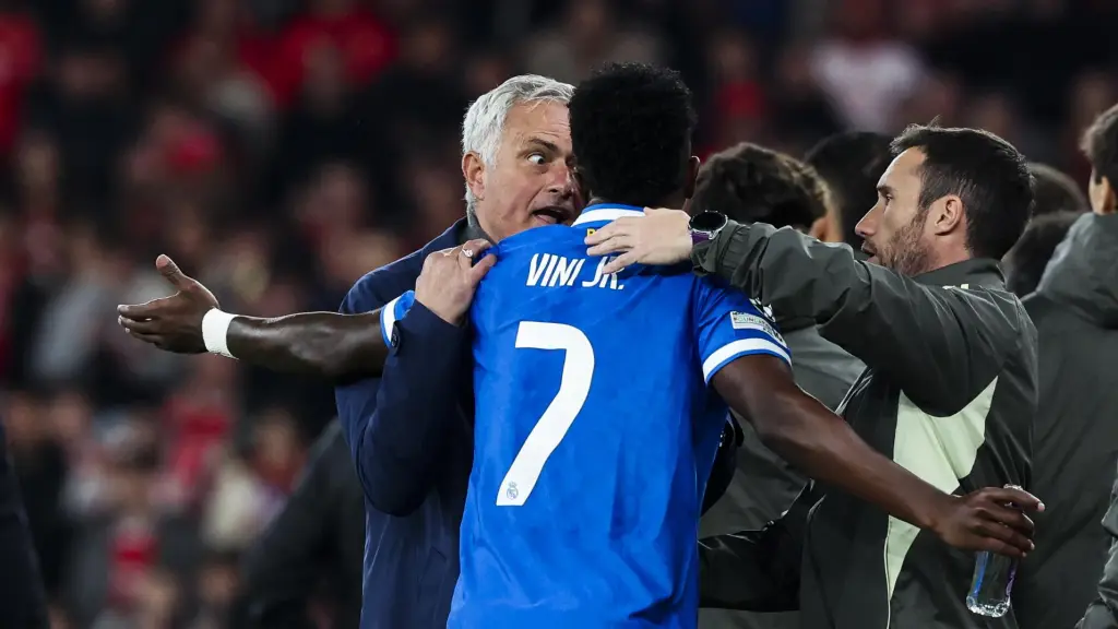 Diálogo de José Mourinho con Vinícius en el Benfica vs. Real Madrid - EFE