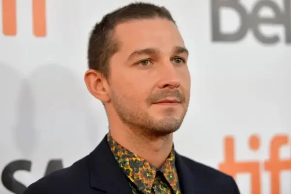 IMÁGENES: Shia LaBeouf fue arrestado tras causar caos en pleno Mardi Gras