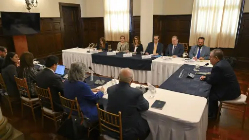 El presidente Bernardo Arévalo, se reunió con la misión de la OEA. ,Foto SCSP