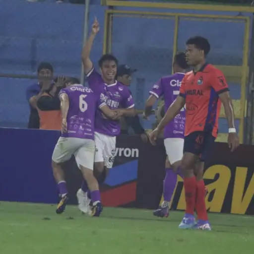 Municipal y Achuapa empataron el partido. 