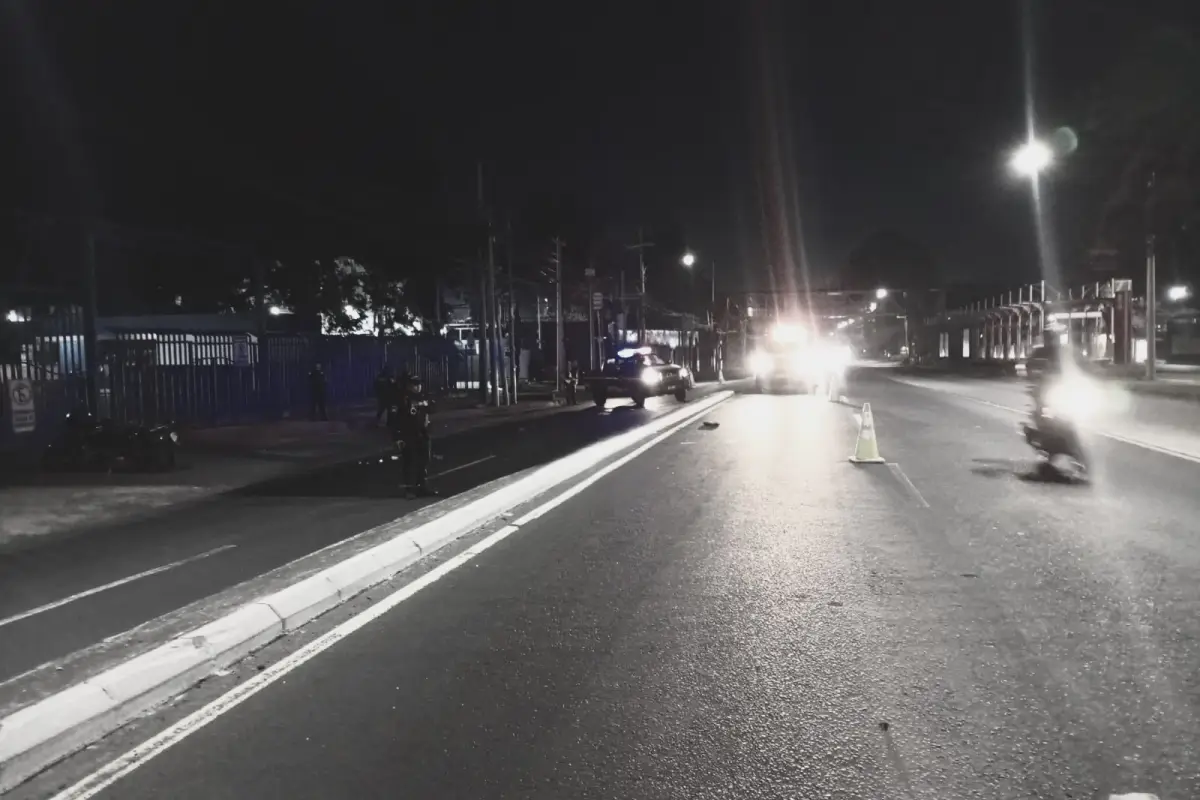 Autoridades de tránsito dieron apoyo a las tareas del MP en la calzada Raúl Aguilar Batres., PMT de Villa Nueva.