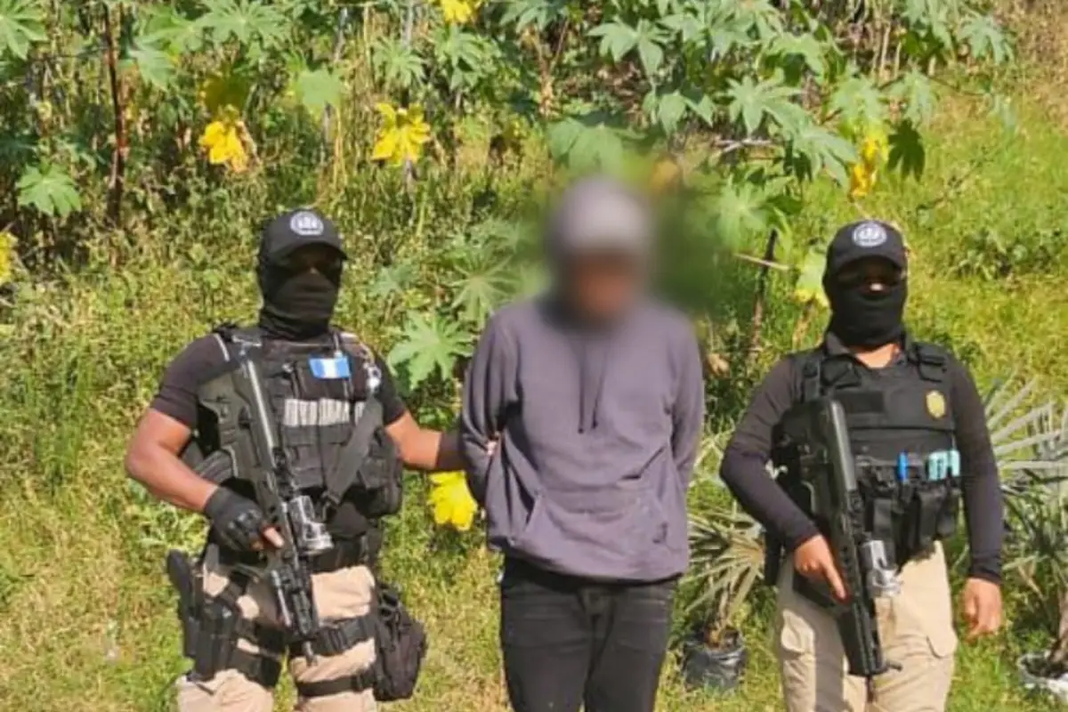 El agente fue detenido en el acto, cuando se disponía a recibir el dinero de su víctima., Ministerio Público.