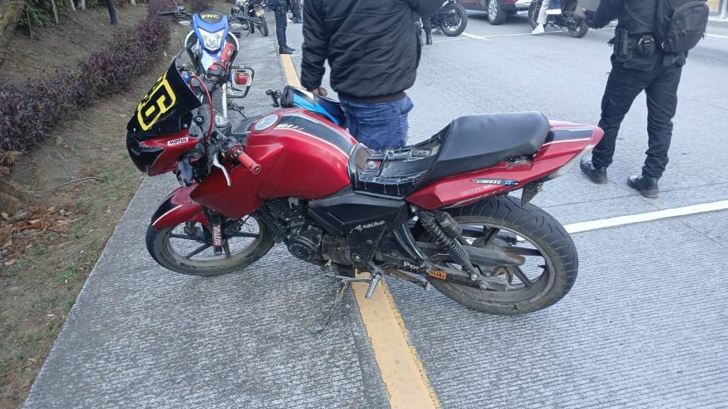 Carreras clandestinas: Emiten más de 50 multas a motoristas | PNC de Guatemala