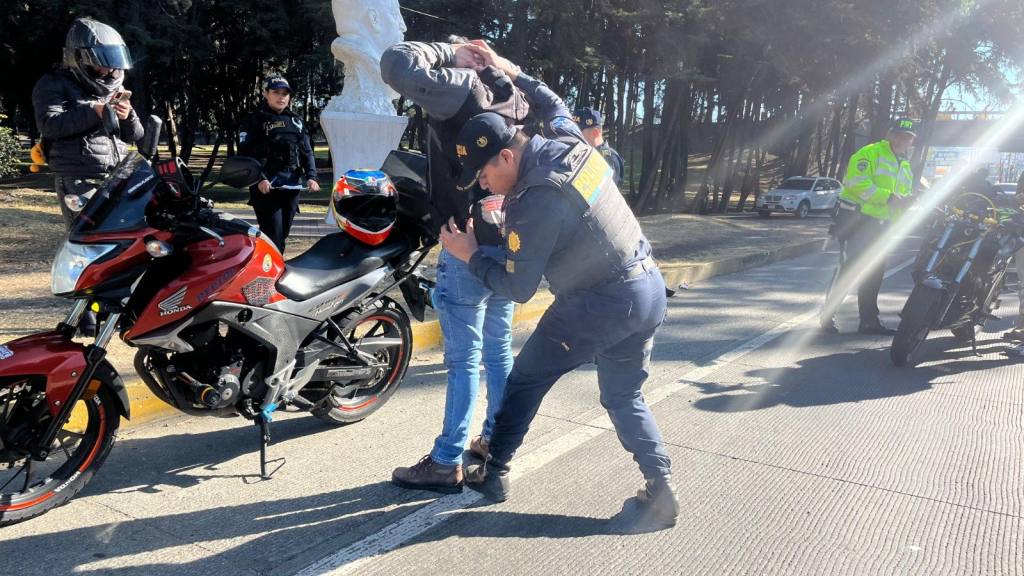 Carreras clandestinas: Emiten más de 50 multas a motoristas | PNC de Guatemala