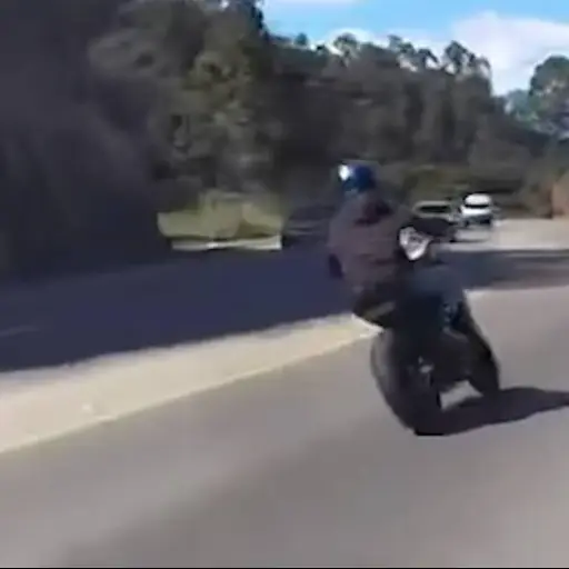 Así fue el aparatoso choque frontal. ,Captura de pantalla video de Youtube.