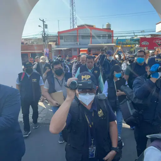 MP allana centro de votación en zona 13. ,Omar Solís