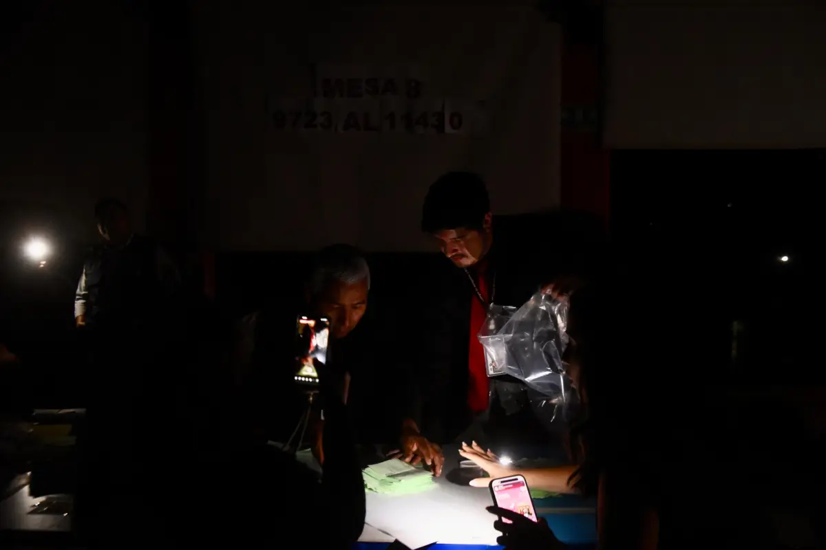 Conteo de votos en el CANG, Foto Omar Solís