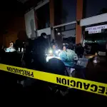 Un apagón interrumpió el conteo de votos en el Club La Aurora. ,Foto Omar Solís