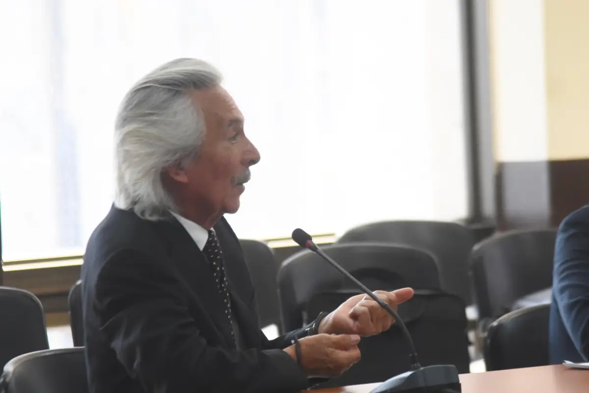 El periodista José Rubén Zamora en la sala de audiencias, el jueves 12 de febrero de 2026., Omar Solís/Emisoras Unidas