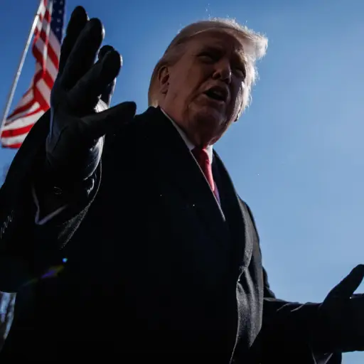 Trump responde a los medios en la Casa Blanca ,EFE