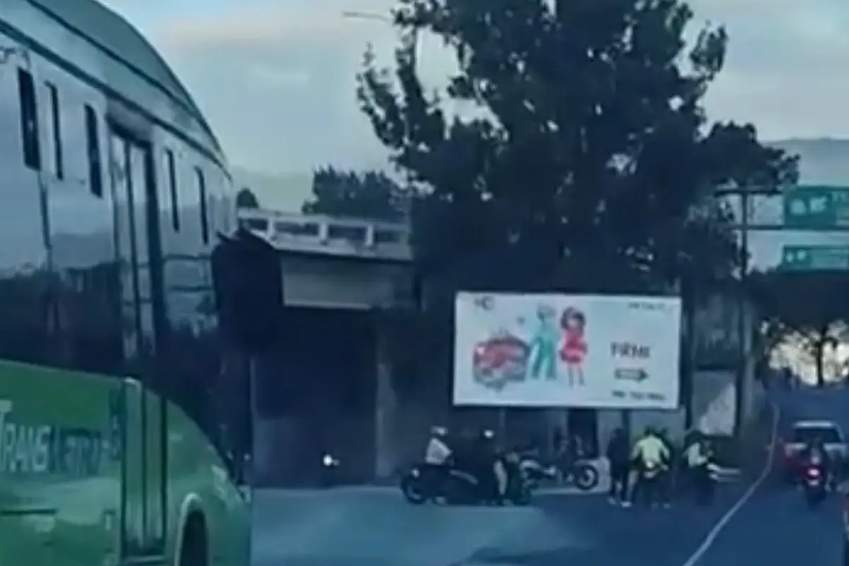 Imagen difundida sobre el momento de la agresión contra agentes de la PMT en zona 12., MuniGuate