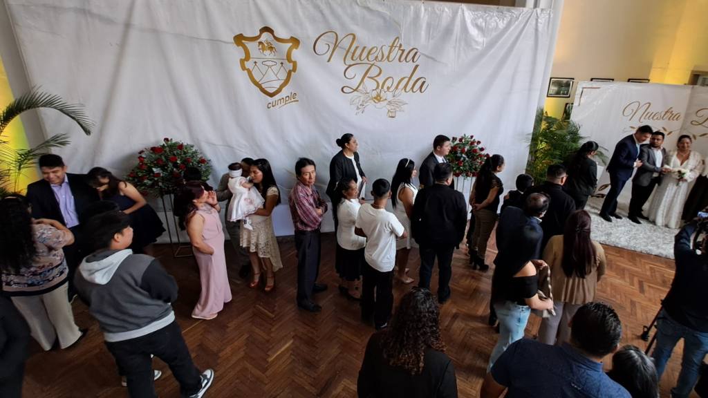 50 parejas se casan en boda colectiva antes de San Valentín | Omar Solís/Emisoras Unidas