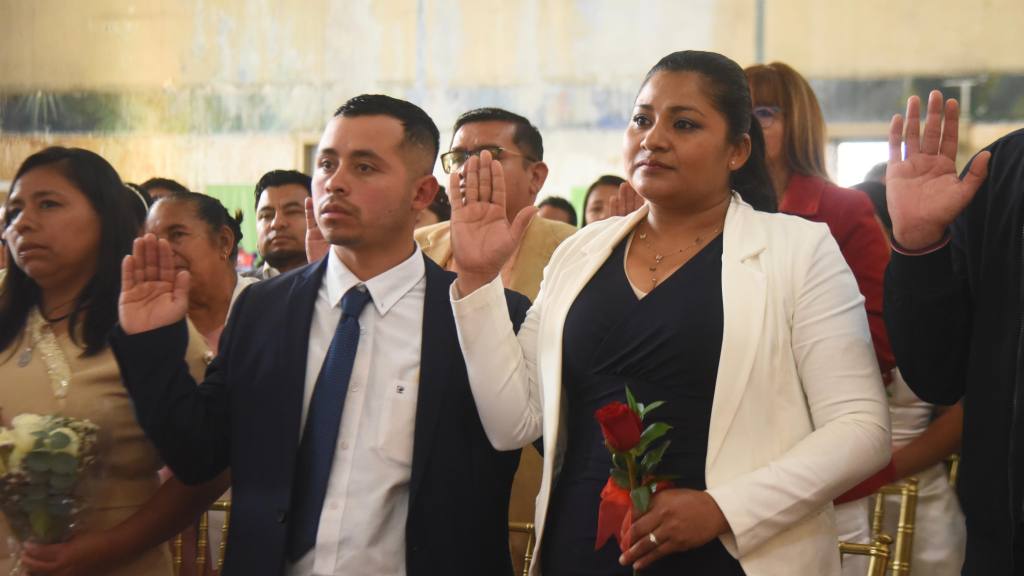 50 parejas se casan en boda colectiva antes de San Valentín | Omar Solís/Emisoras Unidas