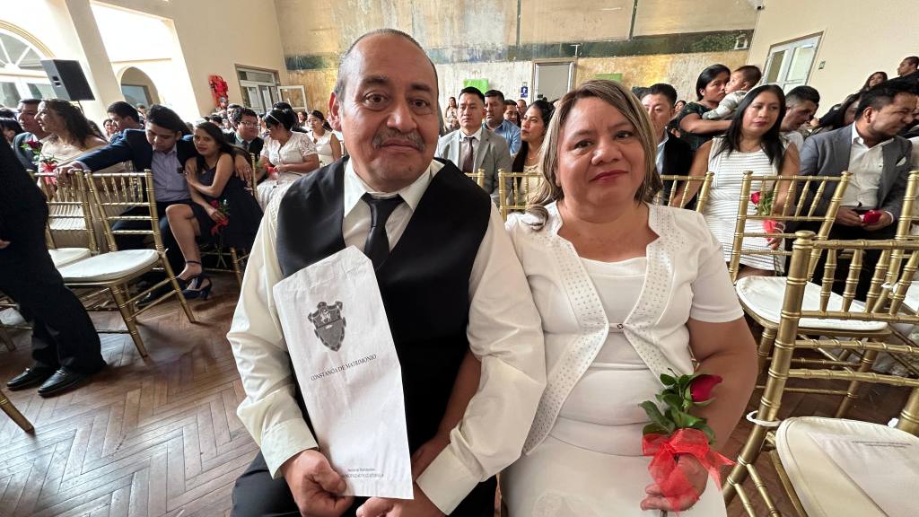 50 parejas se casan en boda colectiva antes de San Valentín | Omar Solís/Emisoras Unidas