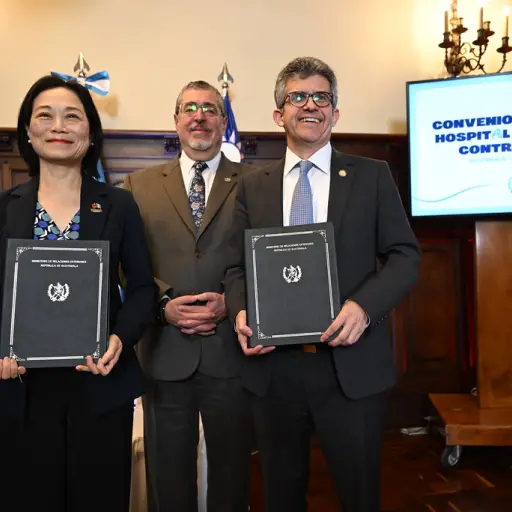 Presidente Bernardo Arévalo participó en la firma del Convenio de Construcción del Hospital Especializado contra el Cáncer entre MSPAS y la Embajada de China (Taiwán)  ,Foto SCSP