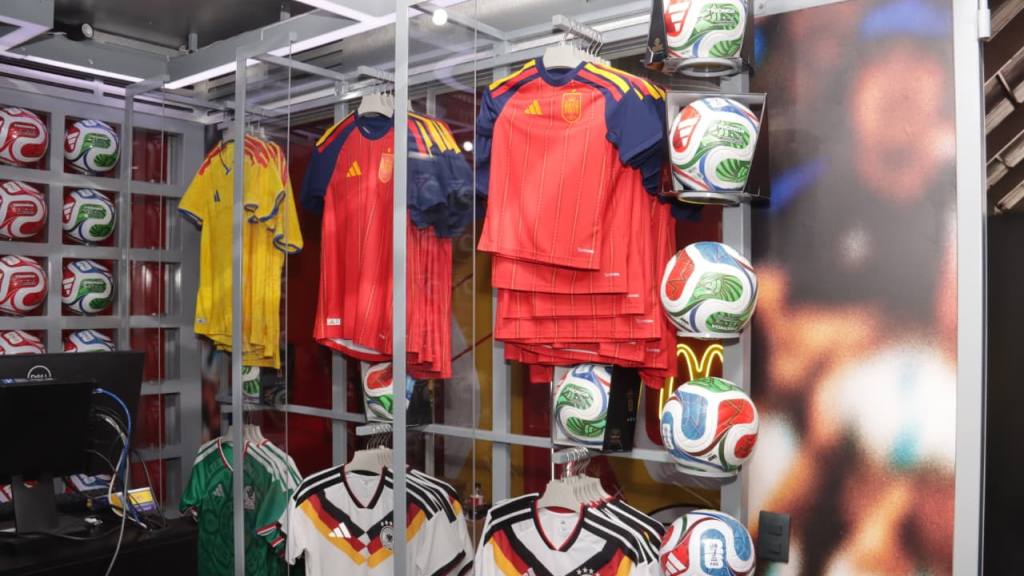 Tour del Trofeo de la Copa Mundial de la FIFA™ | Alejandro Meoño