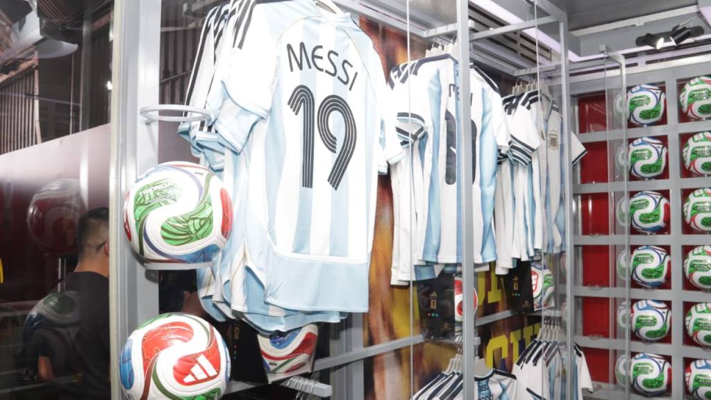 Tour del Trofeo de la Copa Mundial de la FIFA™ | Alejandro Meoño