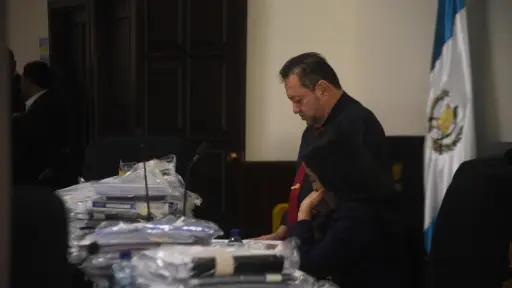 La Comision realiza la revisión y evaluación de los 178 expedientes de los aspirantes. ,Foto Omar Solís