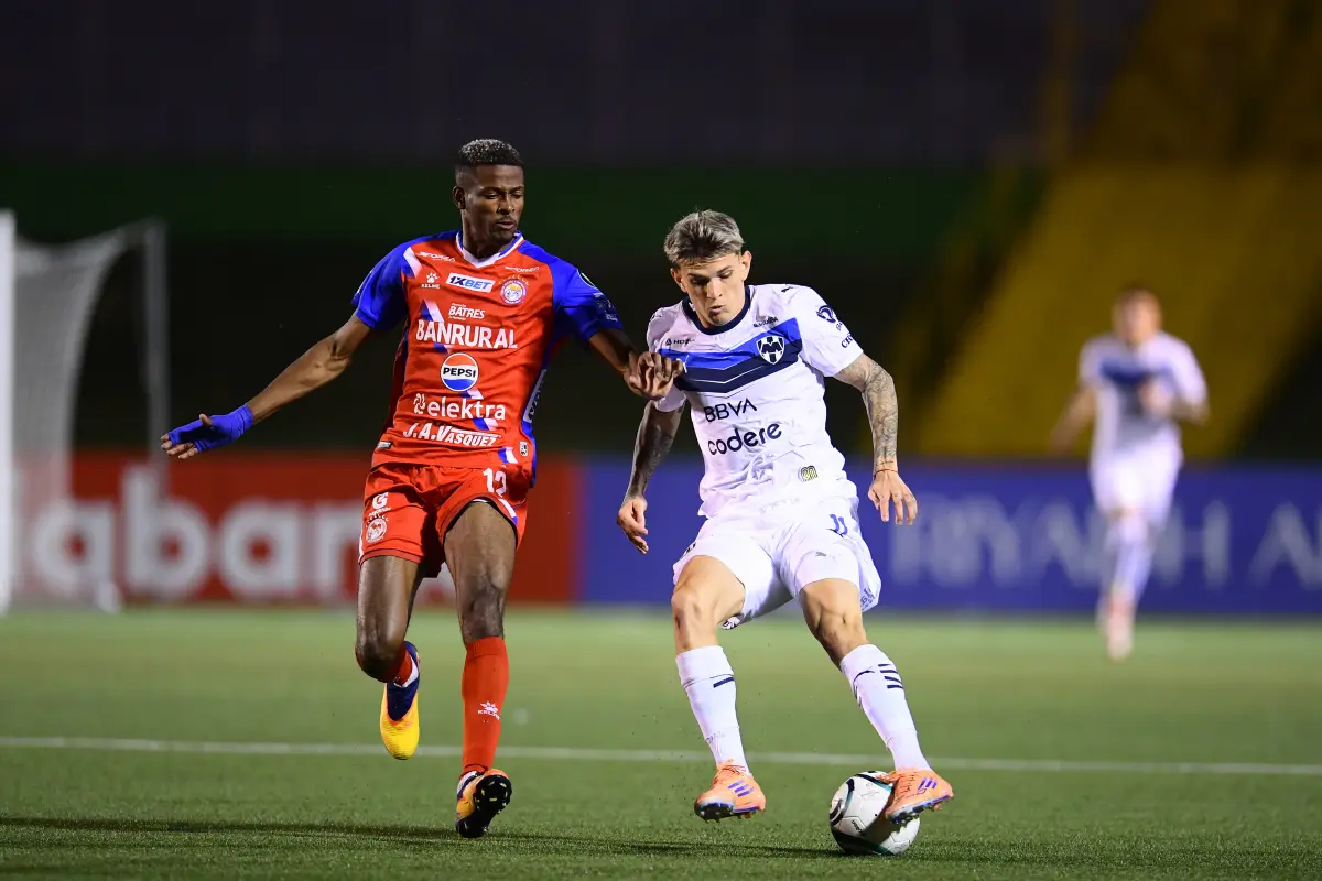 Partido entre Xelajú MC y Monterrey en el Estadio Cementos Progreso - Concacaf