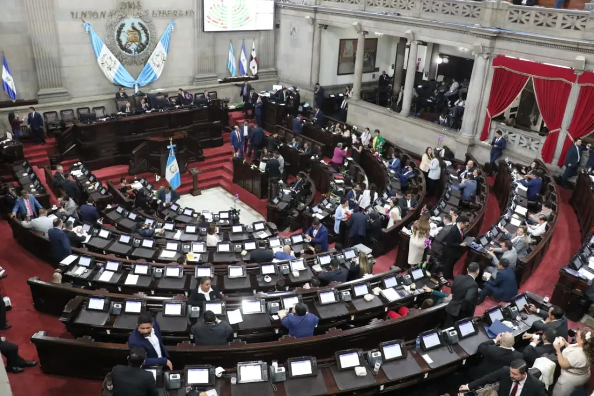El Congreso desarrolló la 8ª sesión ordinaria adicional el martes, 10 de febrero de 2026., Organismo Legislativo