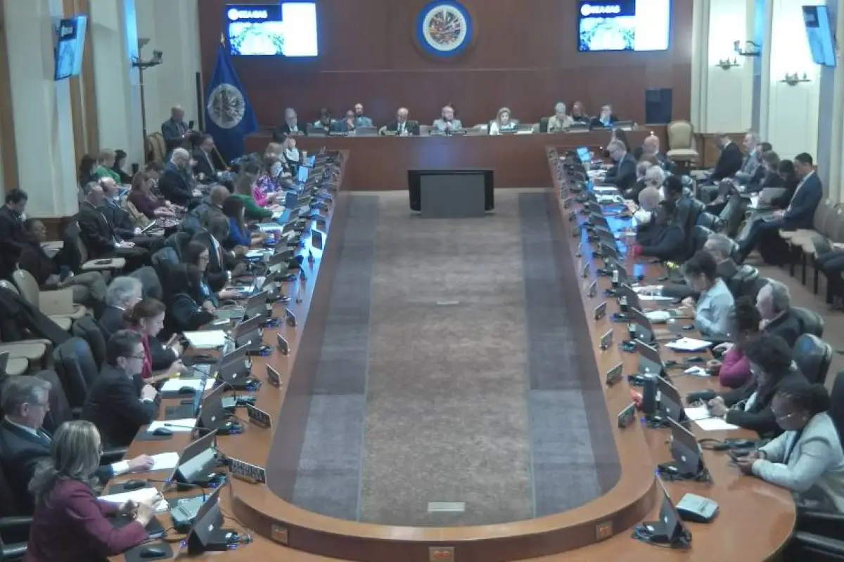 El Consejo Permanente de la OEA se reunió para analizar amenazas al orden constitucional en Guatemala., OEA