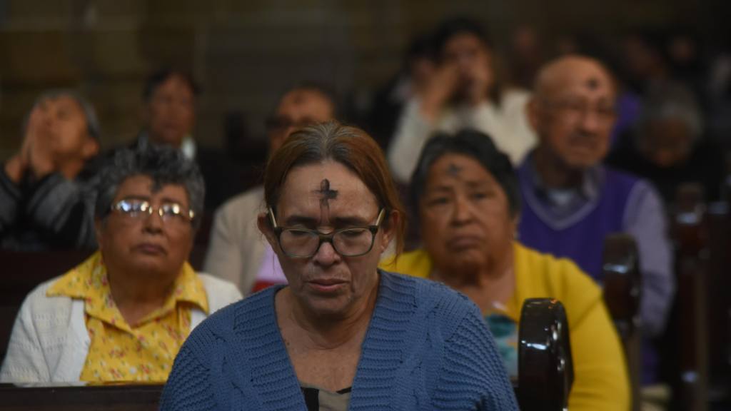 Fieles católicos en iglesias de Guatemala, el miércoles de ceniza de 2026 | Omar Solís/Emisoras Unidas