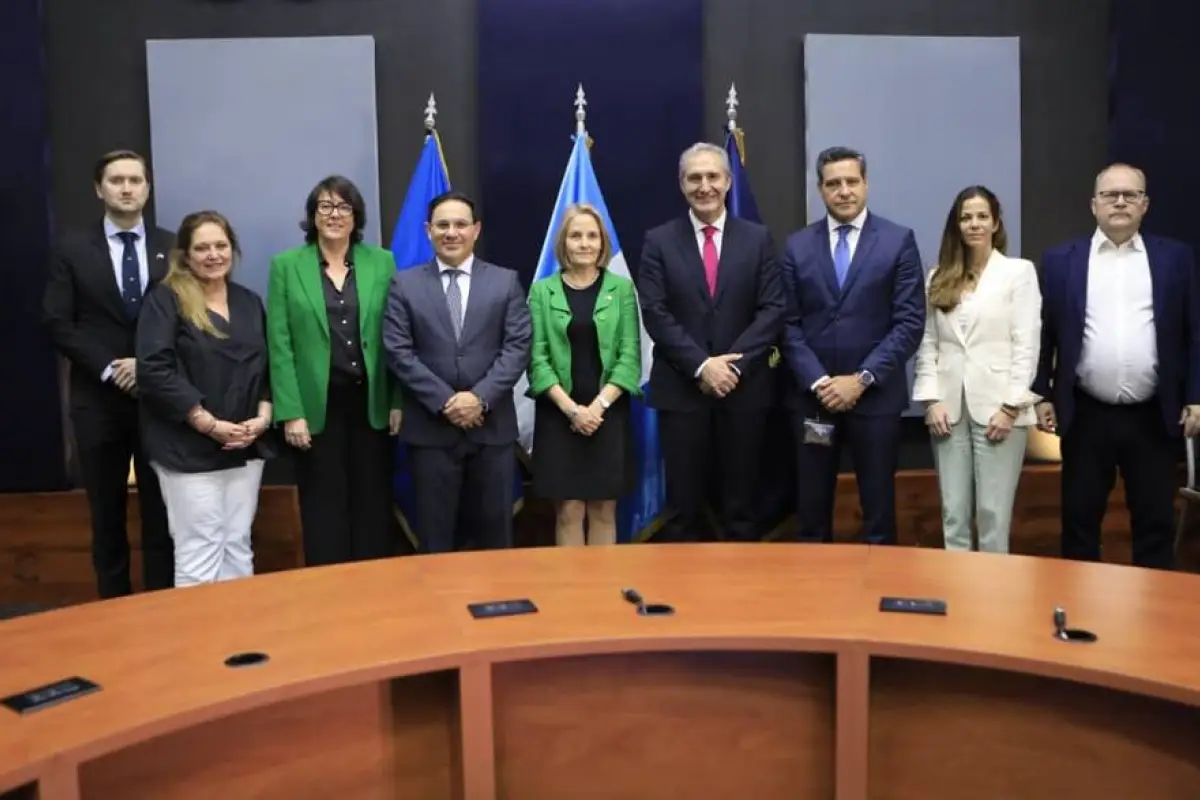 Eurodiputados reunidos con autoridades del Ministerio de Gobernación de Guatemala., Mingob