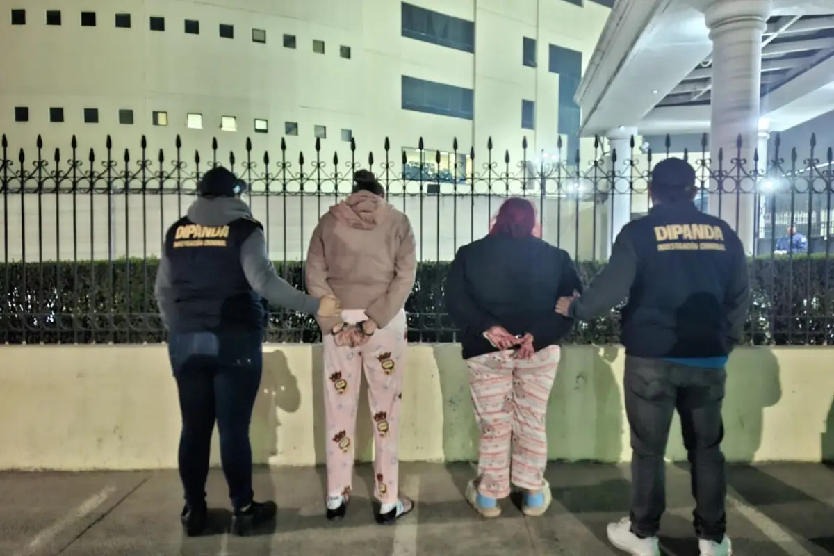 Las reclusas fueron puestas a disposición de las autoridades para esclarecer su situación legal., PNC